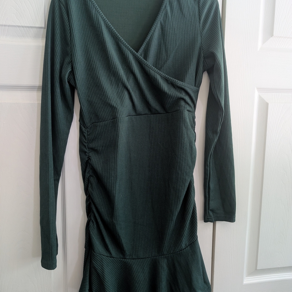 Long Sleev Green Ribbed Ruffle Detail Dress - Picture 2 of 5